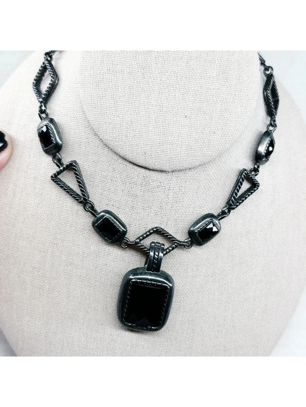 329u. Premiere Designs Gunmetal Necklace